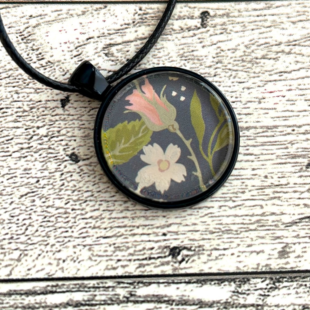Handmade floral glass necklace